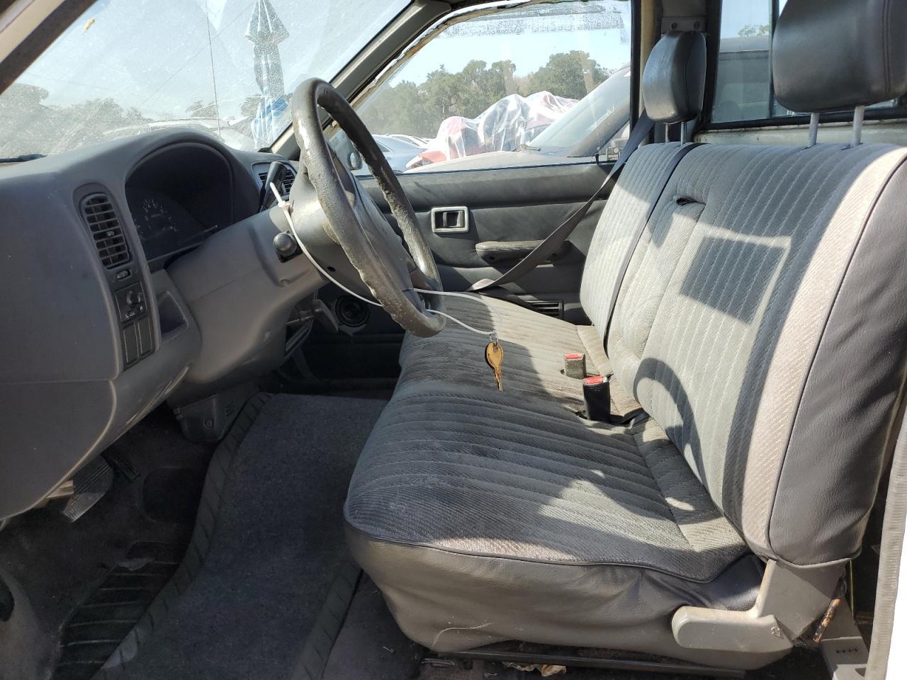 1994 Nissan Truck Base - Фото 7