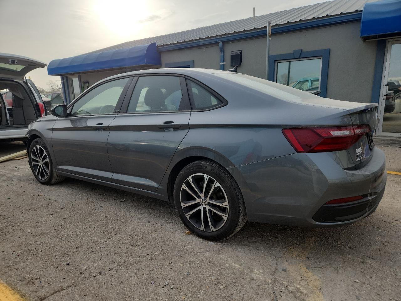 2024 Volkswagen Jetta Sport - Фото 2