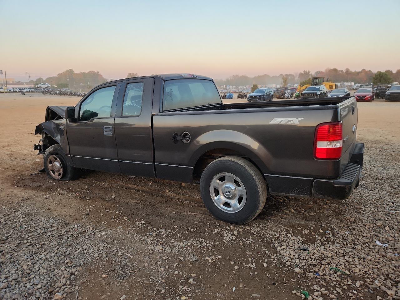 2006 Ford F150 - Фото 2