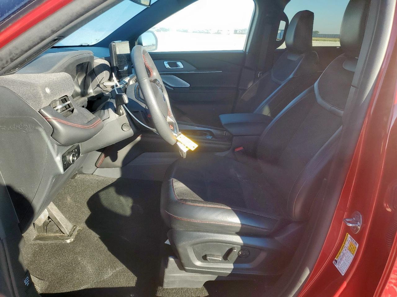 2025 Ford Explorer St - Фото 7