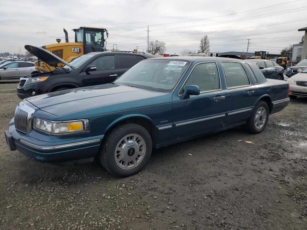 1997 Lincoln Town Car Signature