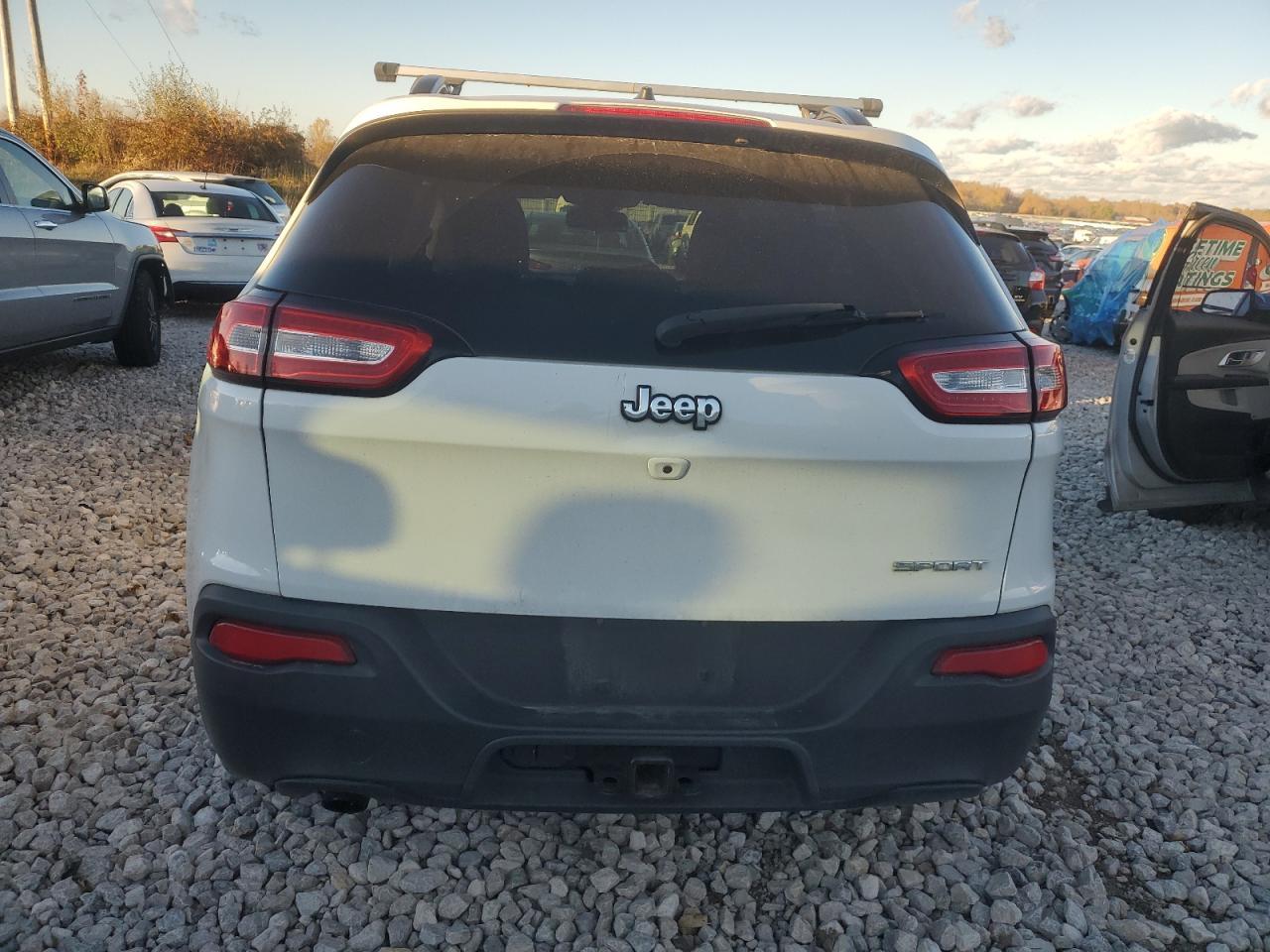 2016 Jeep Cherokee Sport - Фото 6