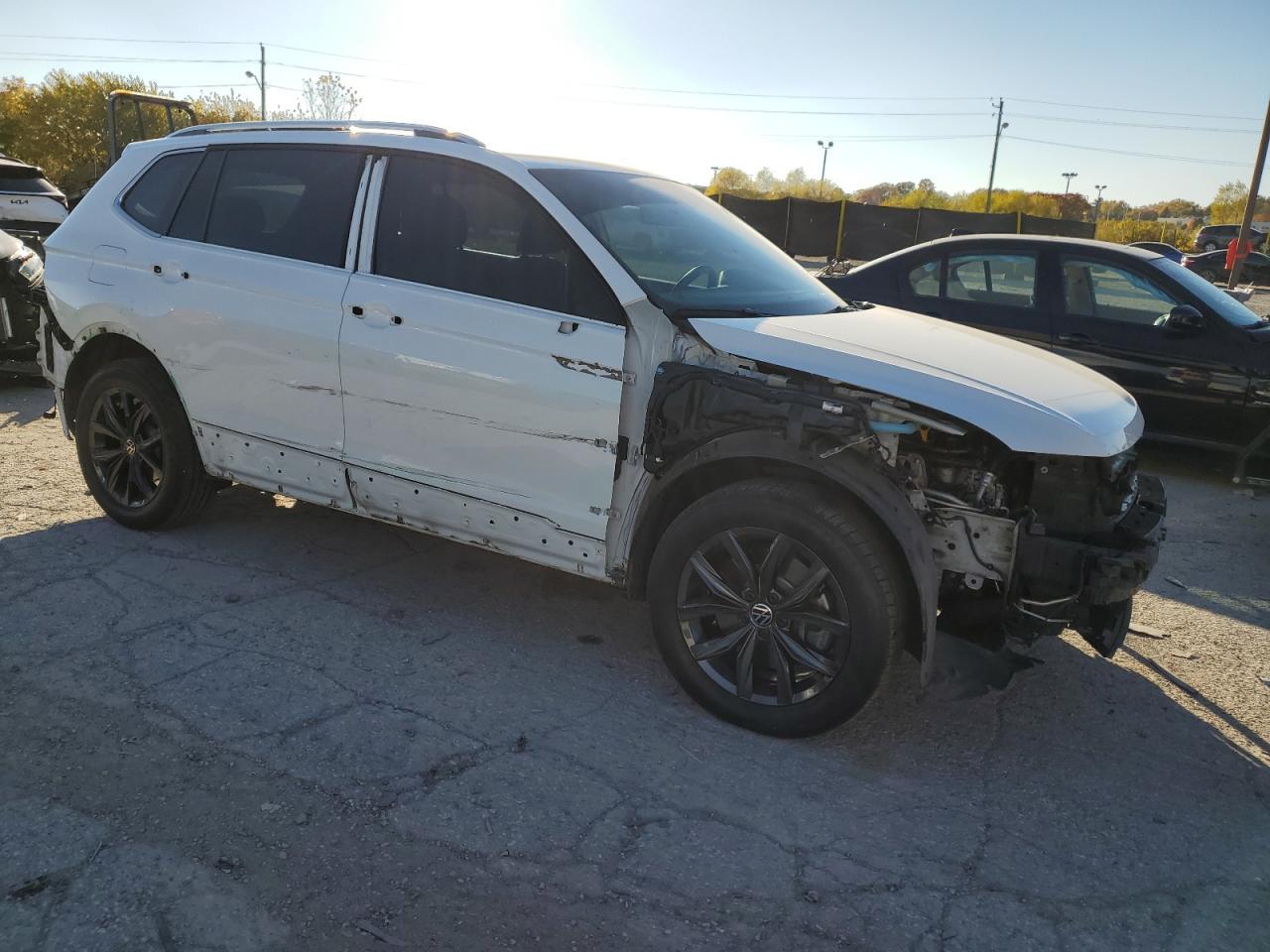 2024 Volkswagen Tiguan Se - Фото 4