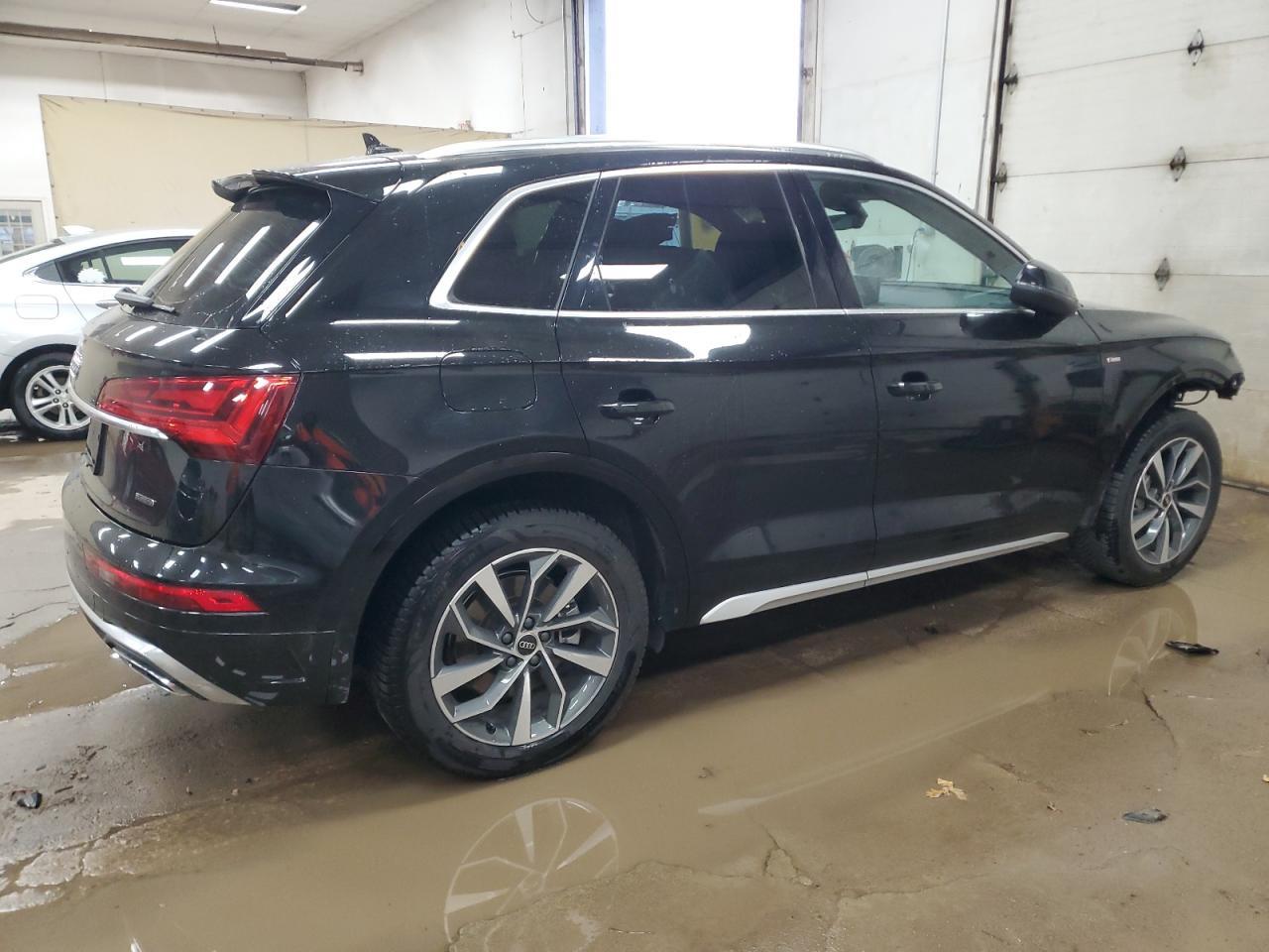 2023 Audi Q5 Premium Plus 45 - Фото 3