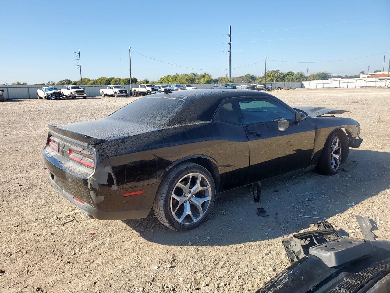 2015 Dodge Challenger Sxt Plus - Image 3