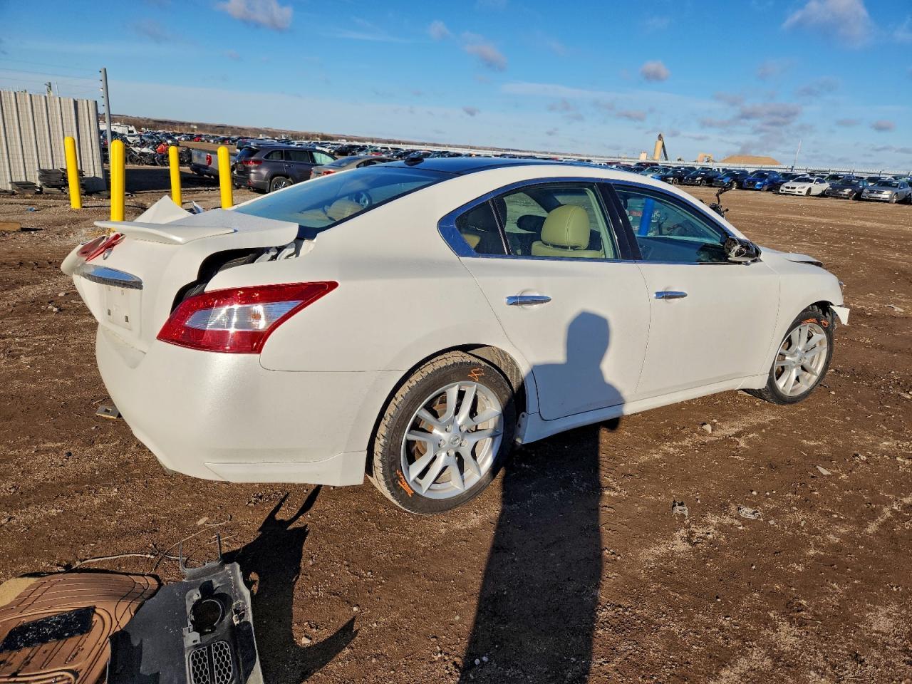 2010 Nissan Maxima S - Image 3
