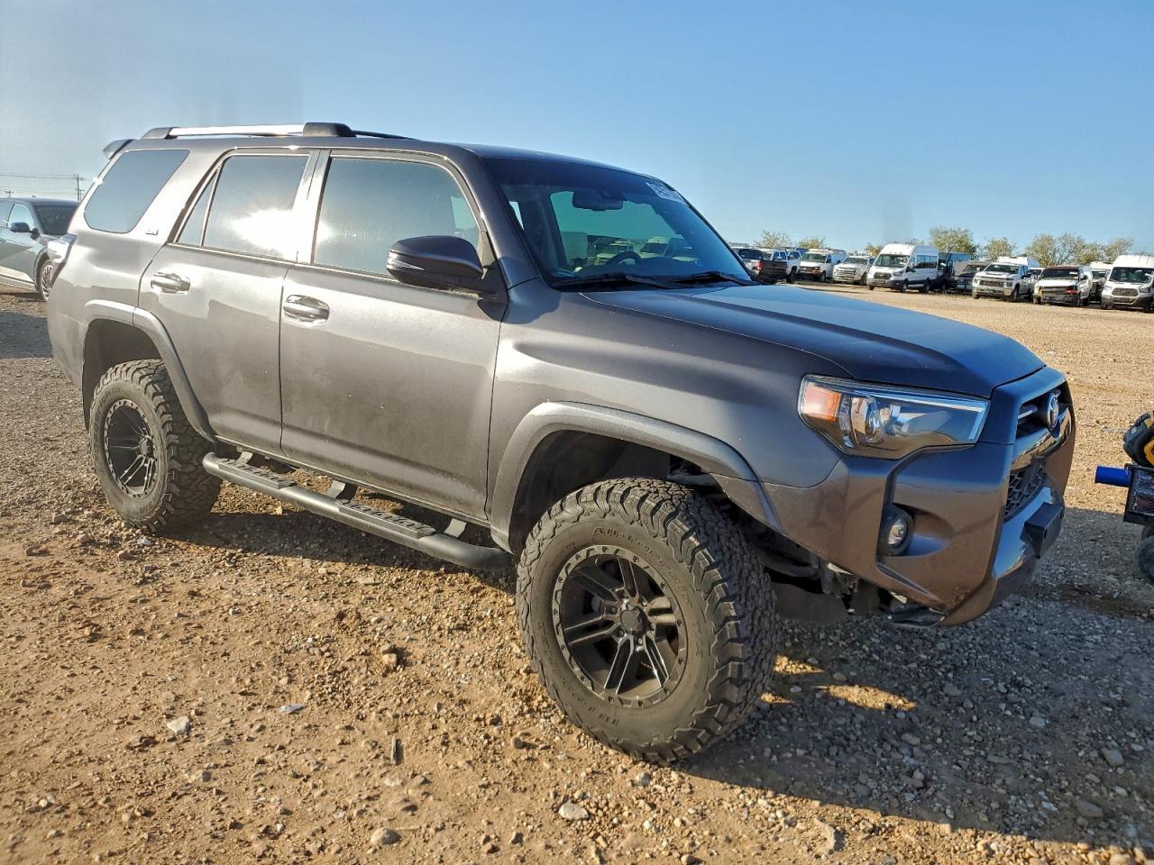 2021 Toyota 4Runner Sr5 - Фото 4