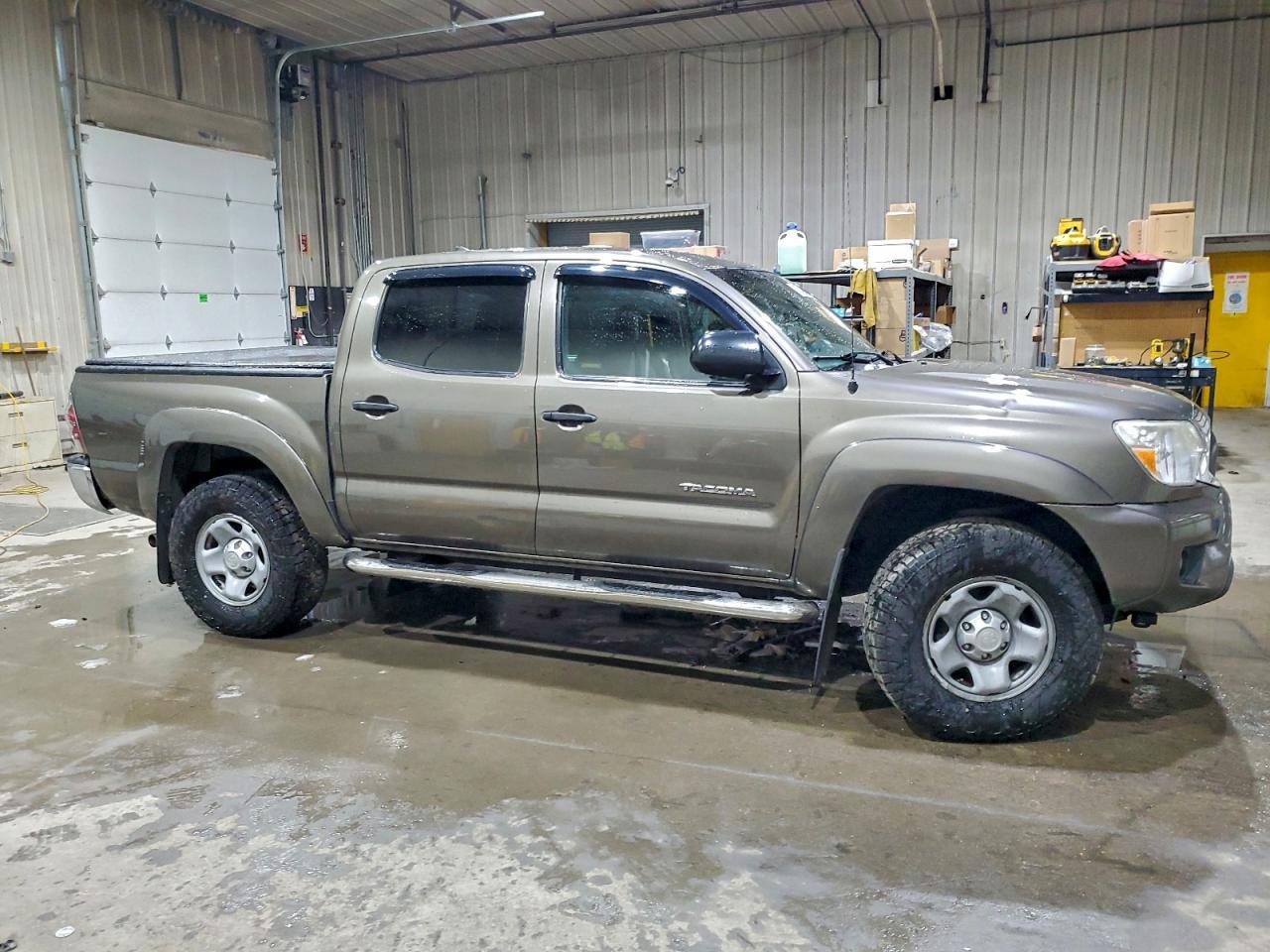 2014 Toyota Tacoma V6 - Image 4