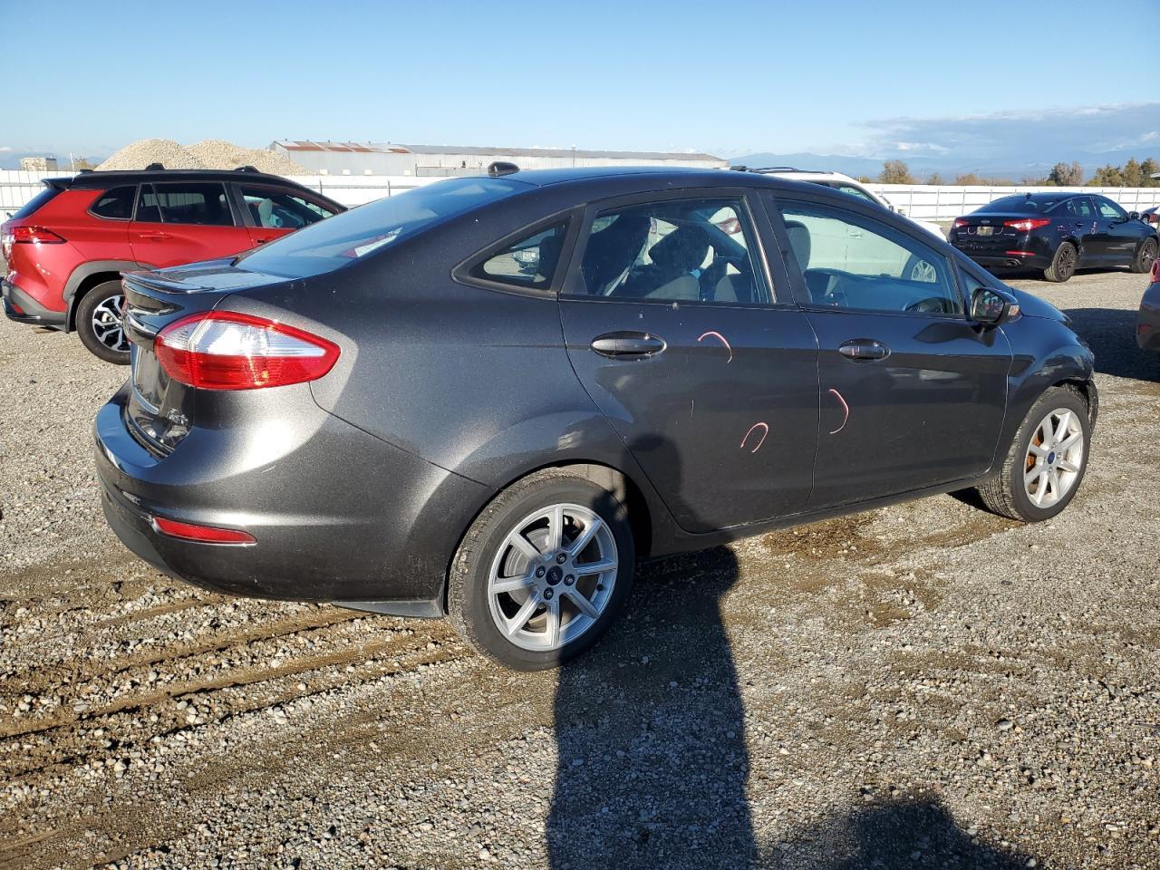 2015 Ford Fiesta Se - Фото 3