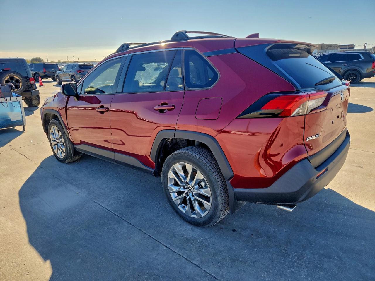 2023 Toyota Rav4 Xle Premium - Image 2