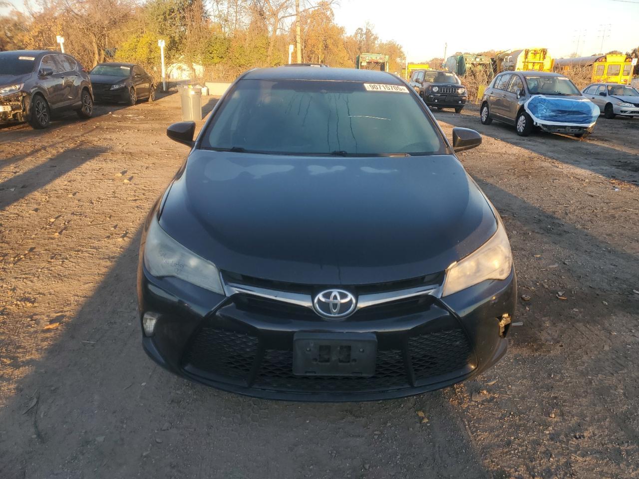2017 Toyota Camry Le - Фото 5