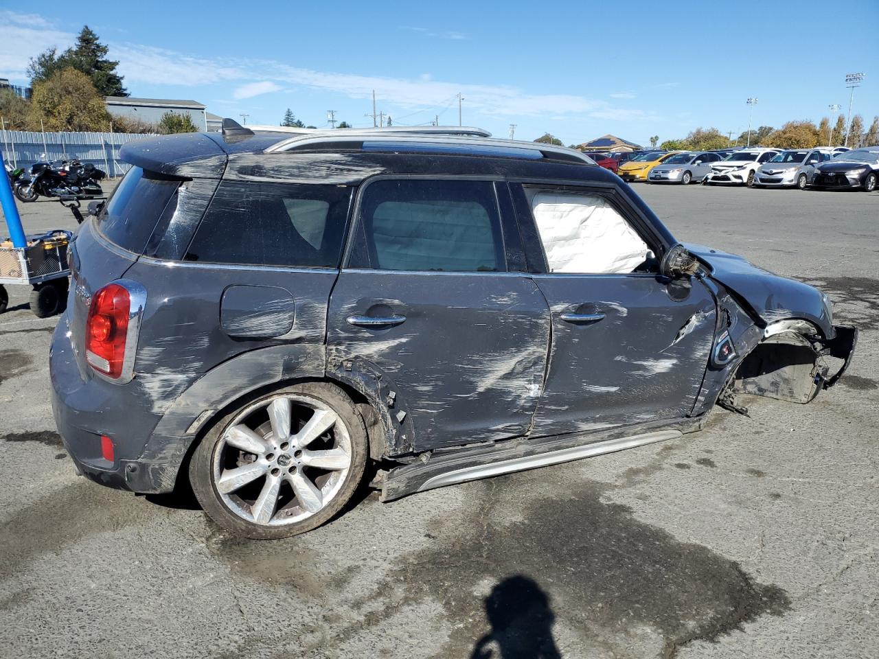 2019 Mini Cooper S Countryman - Image 3