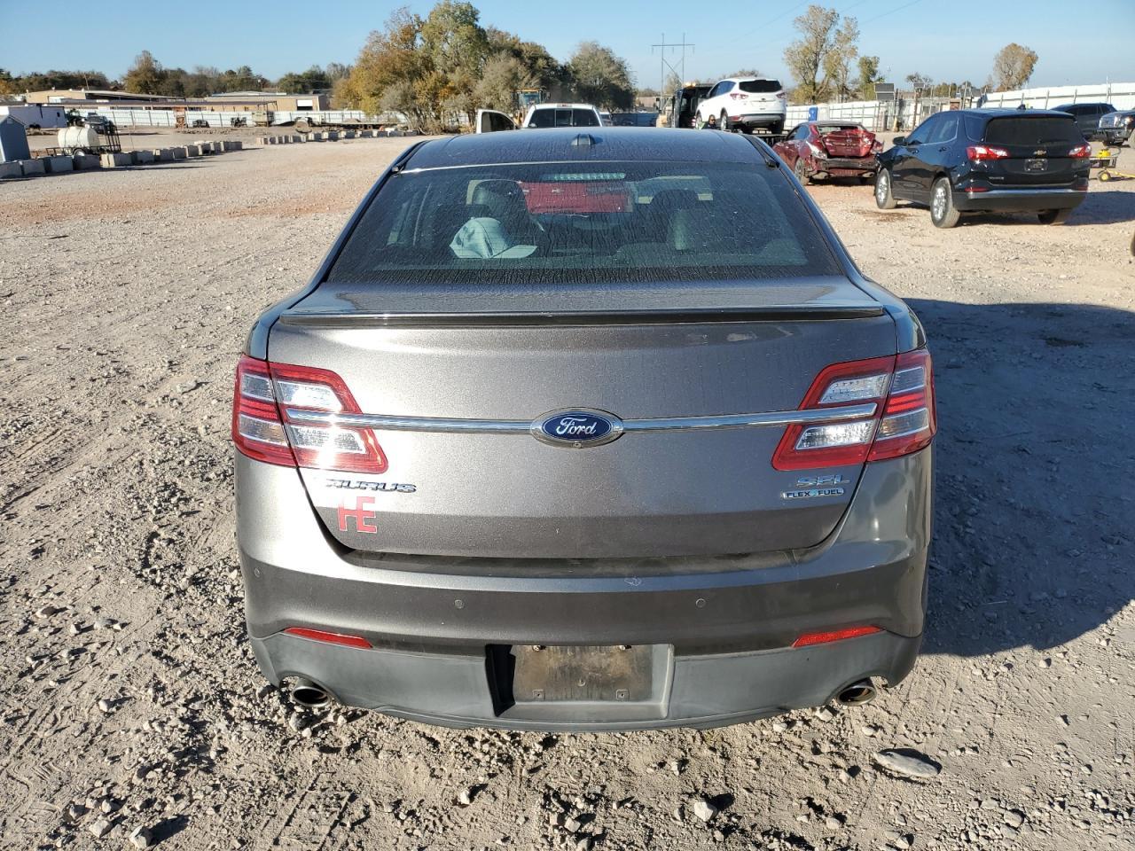 2014 Ford Taurus Sel - Image 6