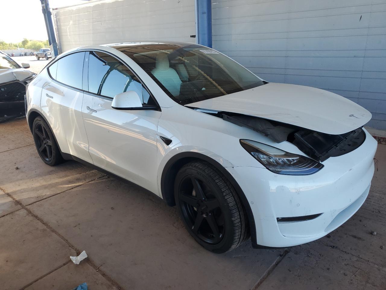2022 Tesla Model Y - Image 4