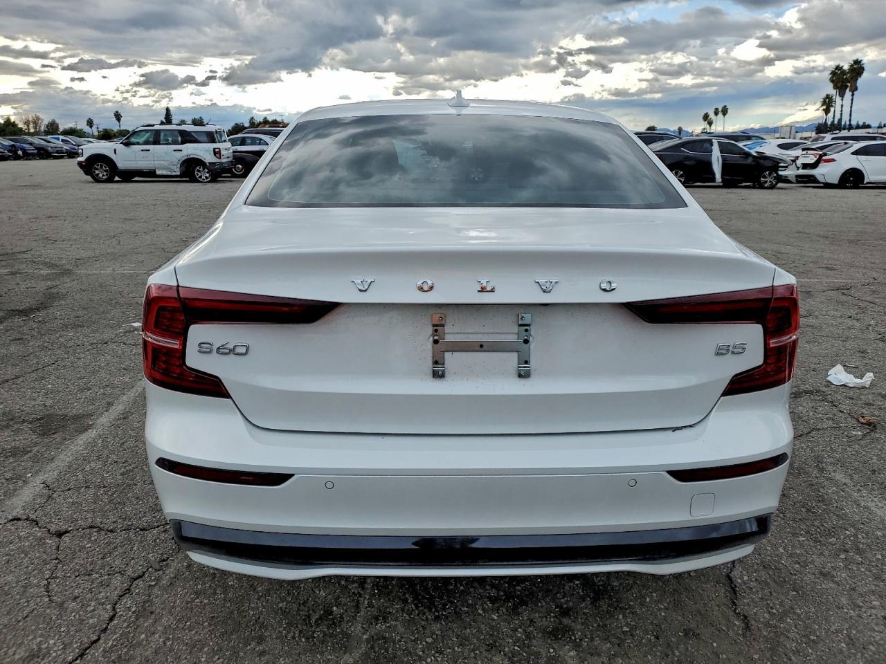 2024 Volvo S60 Plus - Image 6