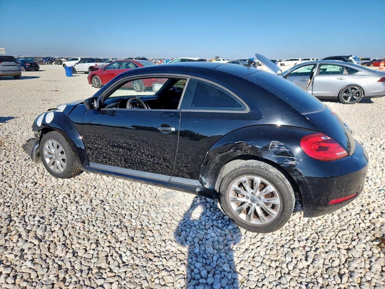 2014 Volkswagen Beetle - Фото 2