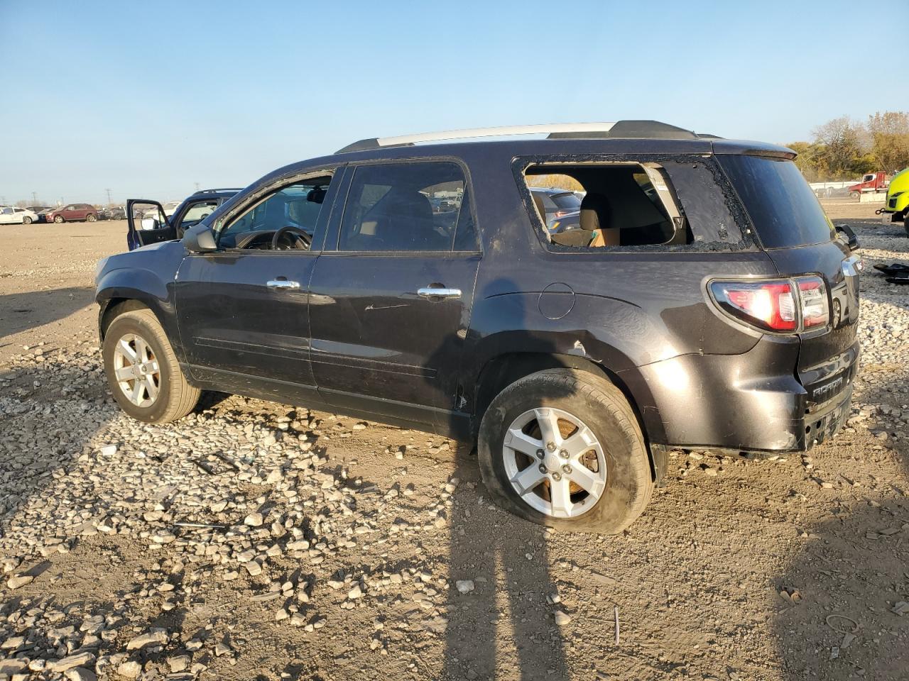 2015 GMC Acadia Sle - Image 2