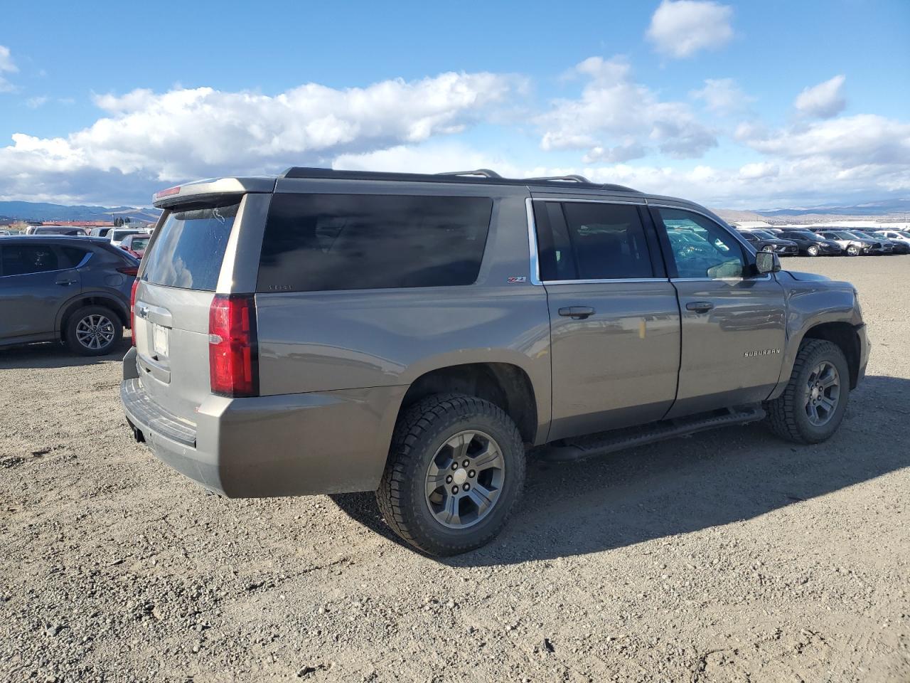 2017 Chevrolet Suburban K1500 Lt - Фото 3
