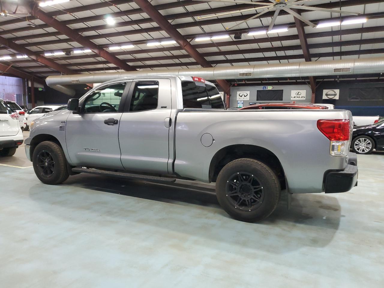 2010 Toyota Tundra Double Cab Sr5 - Фото 2