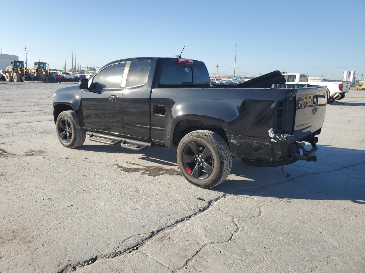 2019 Chevrolet Colorado Lt - Image 2