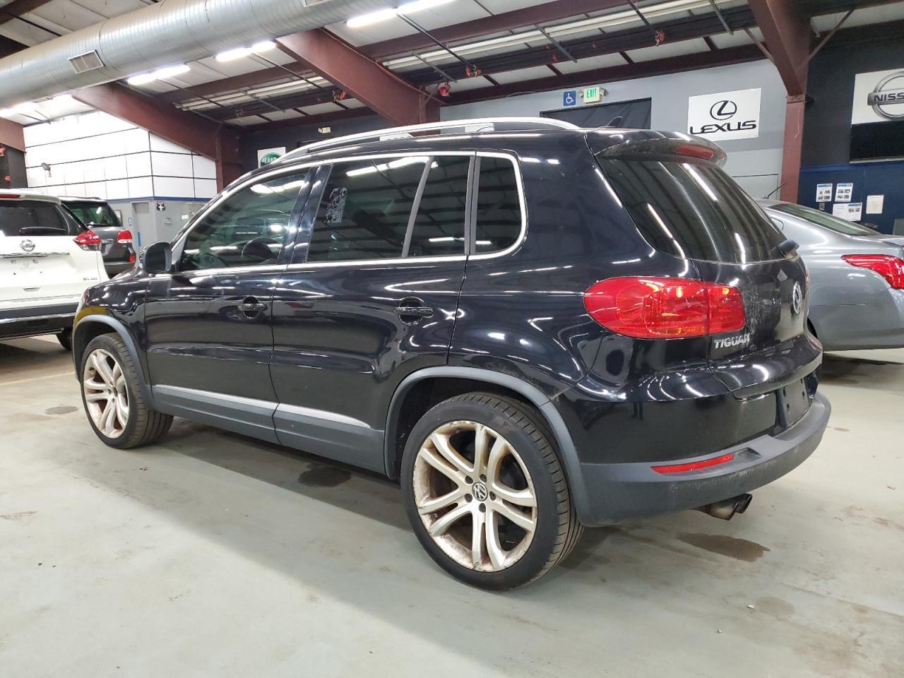 2012 Volkswagen Tiguan S - Фото 2