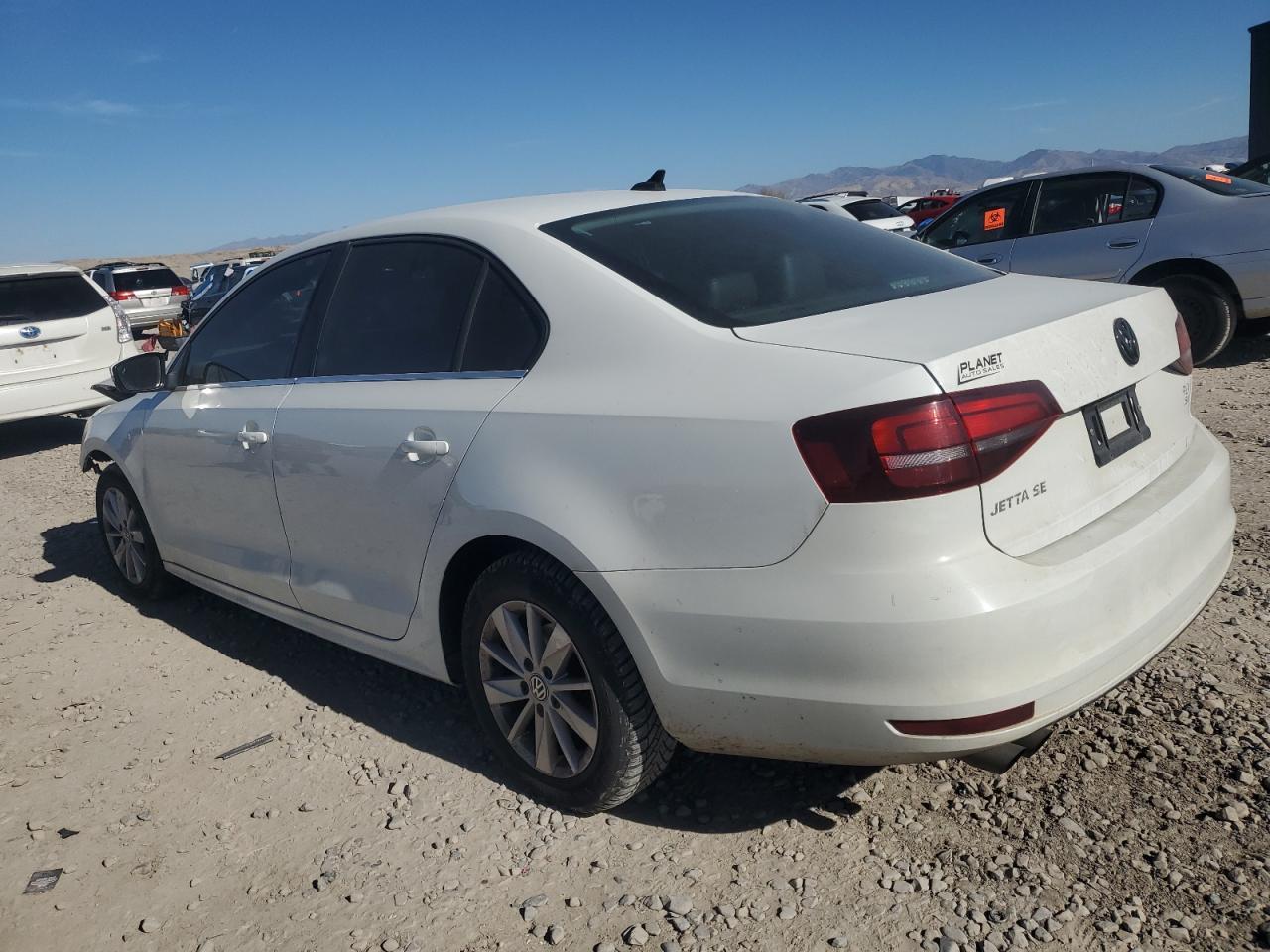 2017 Volkswagen Jetta Se - Image 2