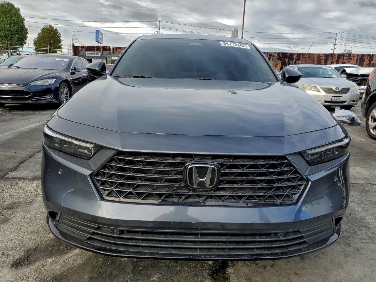 2025 Honda Accord Hybrid Exl - Image 5