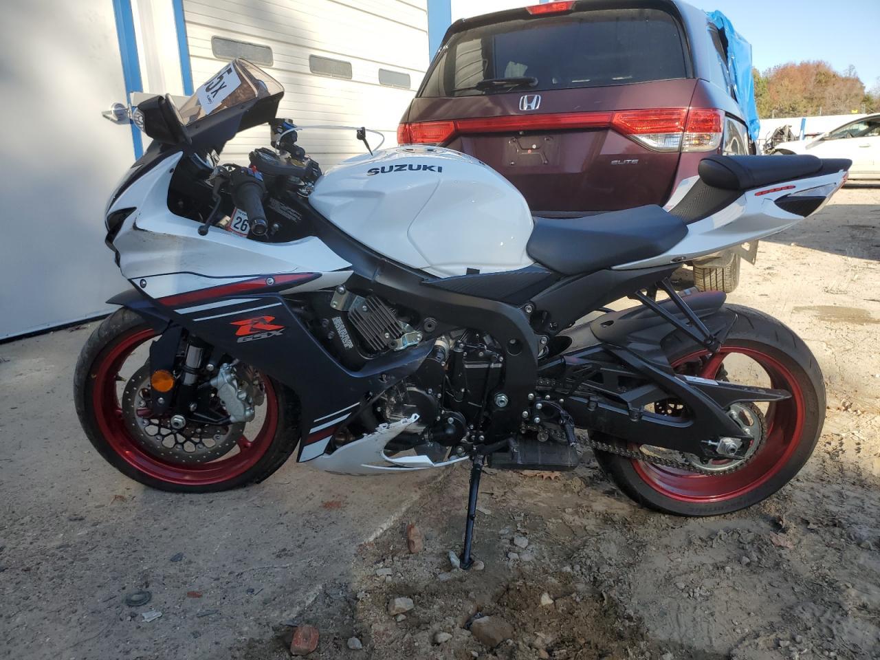 2024 Suzuki Gsx-R600 - Фото 3