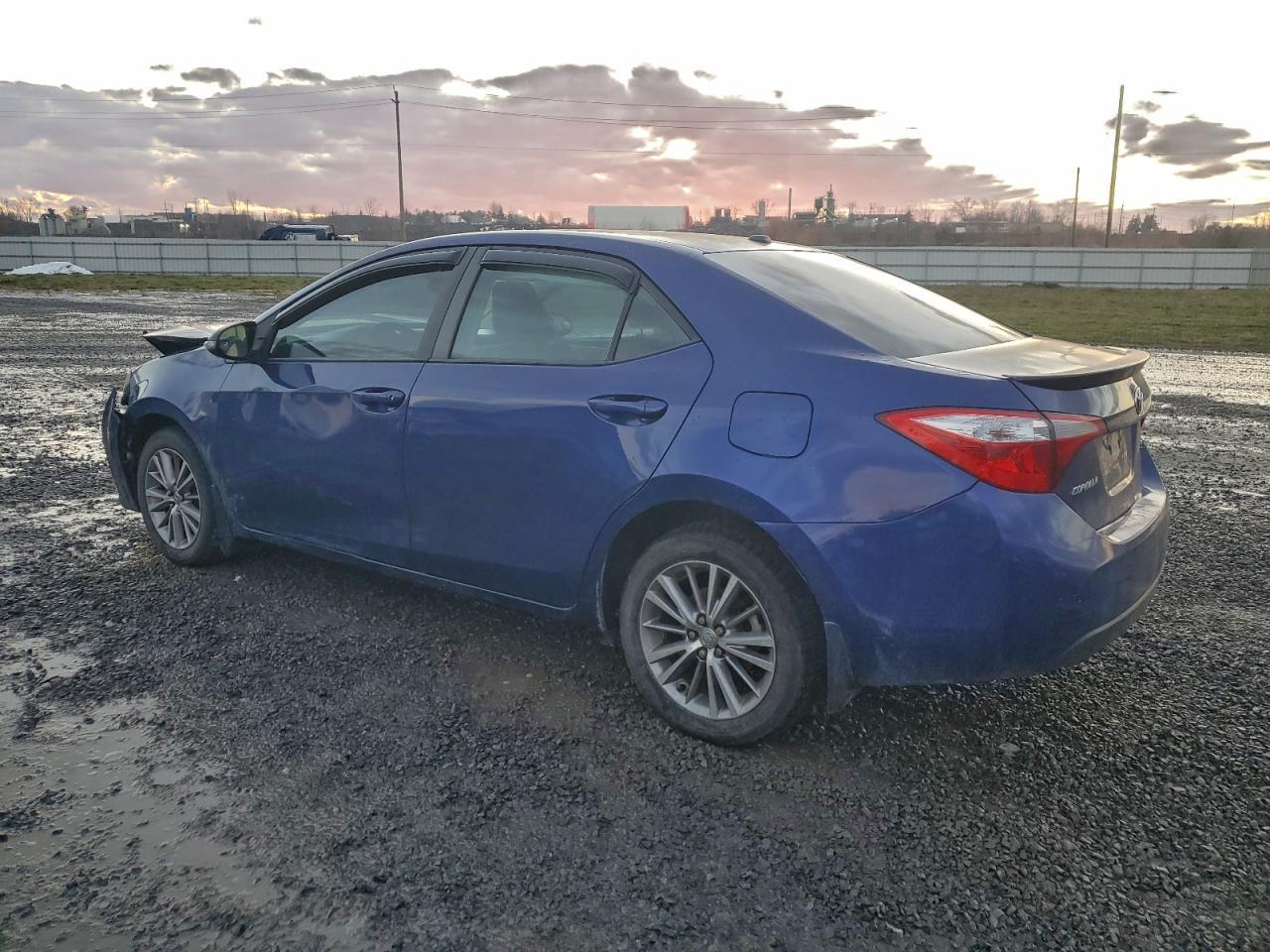 2015 Toyota Corolla L - Фото 2