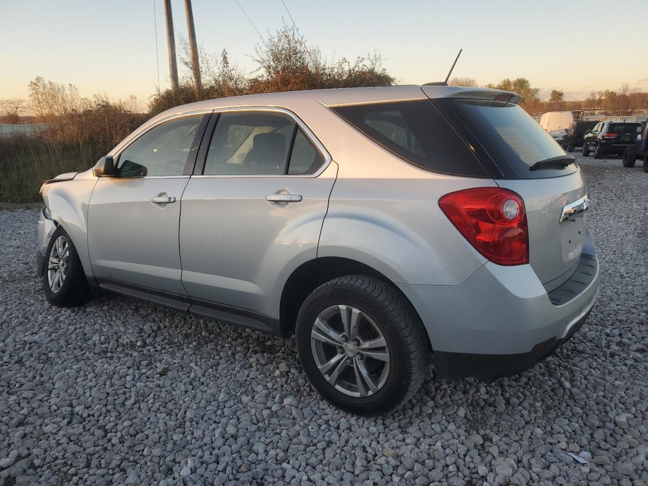2015 Chevrolet Equinox Ls - Фото 2