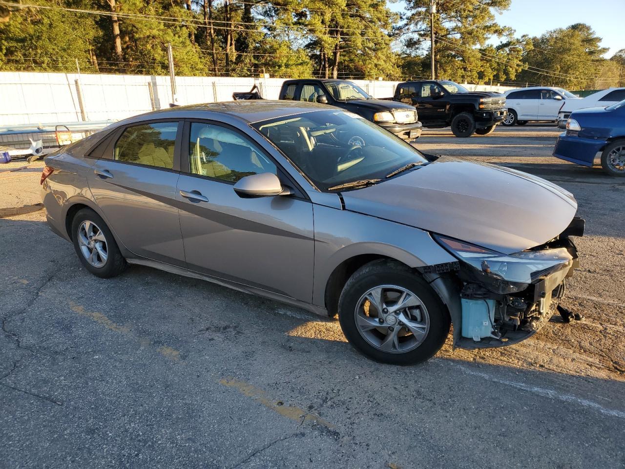 2021 Hyundai Elantra Se - Фото 4