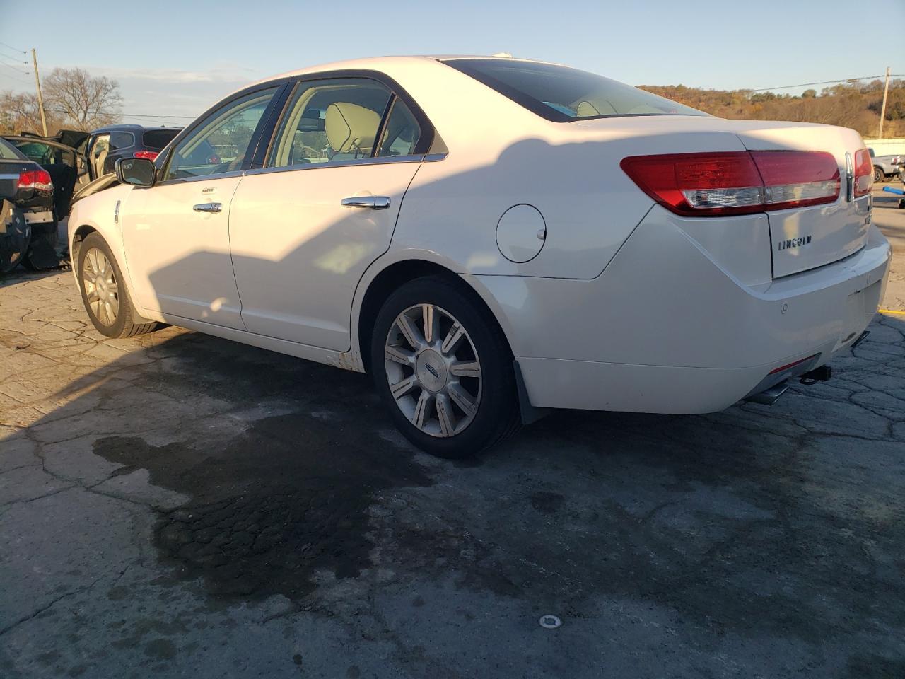 2011 Lincoln Mkz - Фото 2