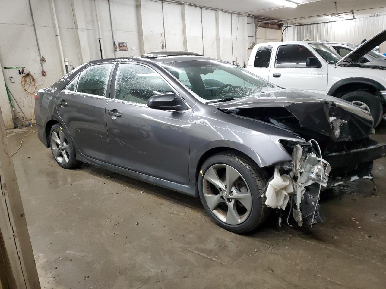 2014 Toyota Camry L - Image 4