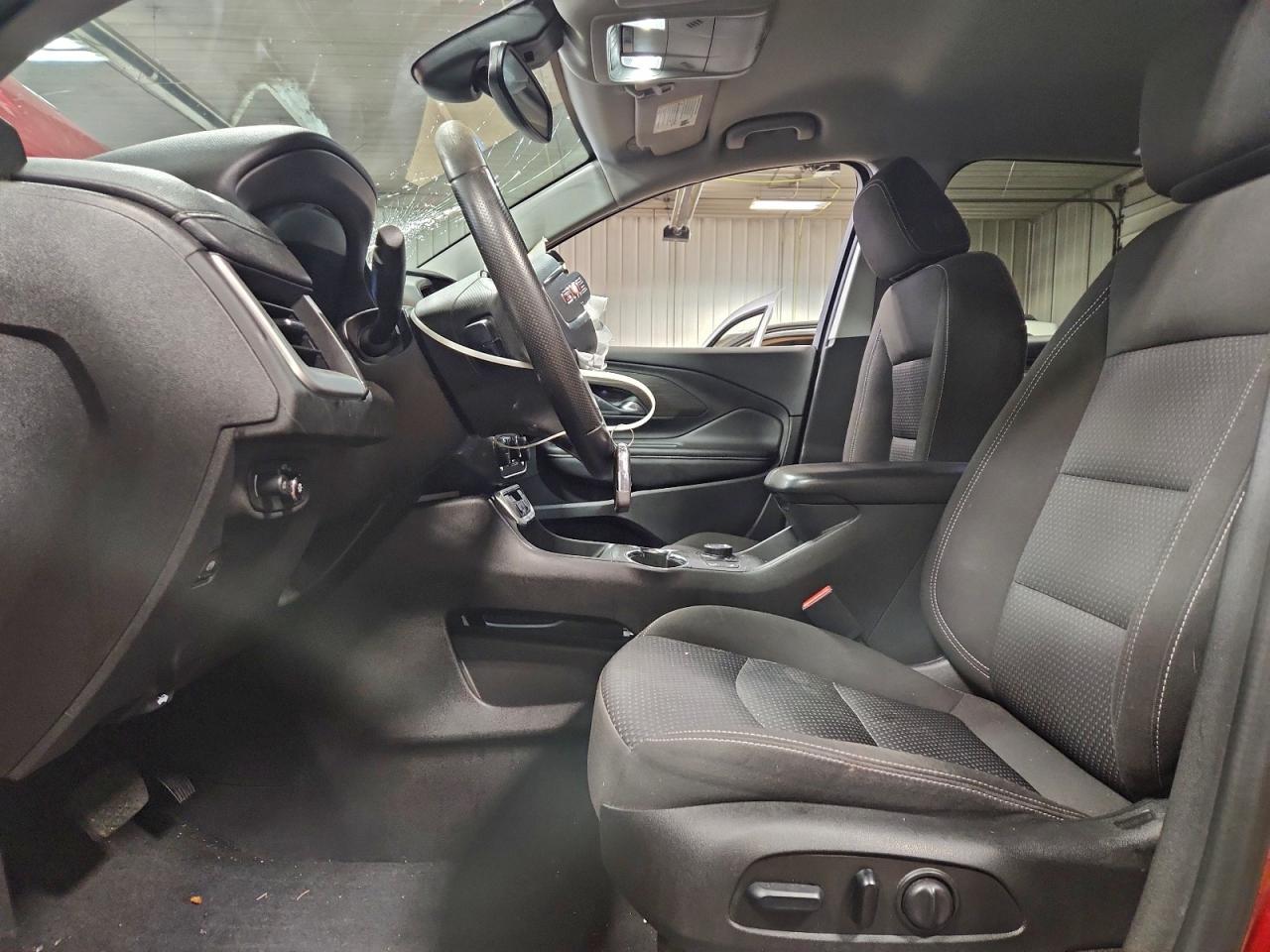 2024 GMC Terrain Sle - Image 7