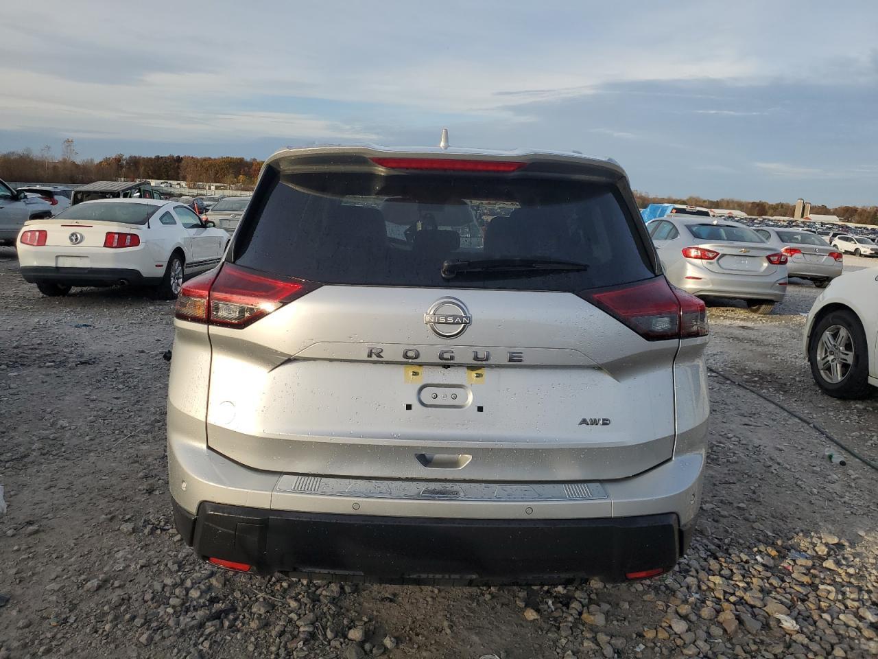 2025 Nissan Rogue Sv - Фото 6