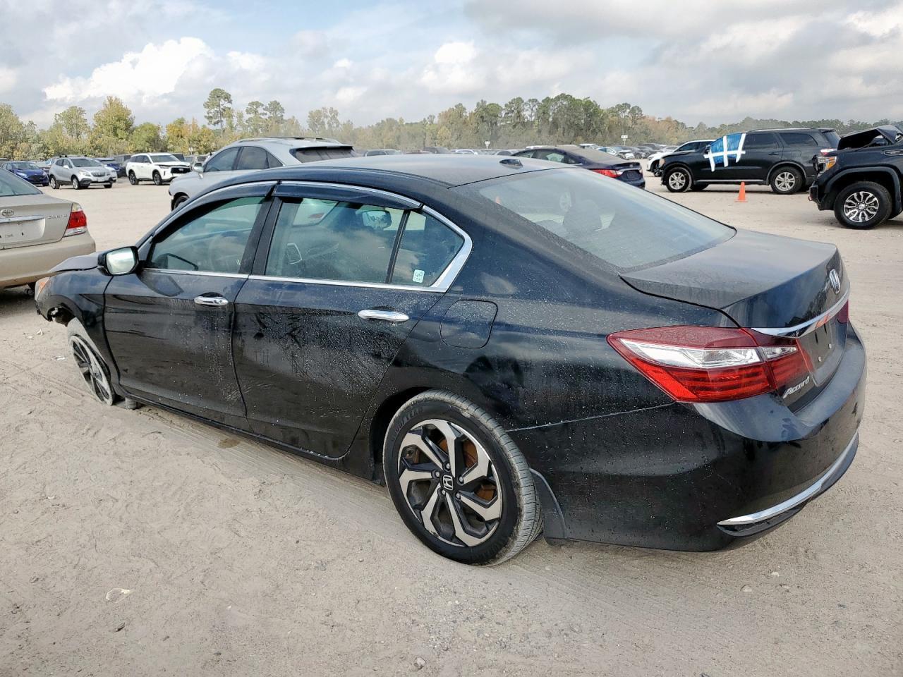 2016 Honda Accord Ex - Фото 2