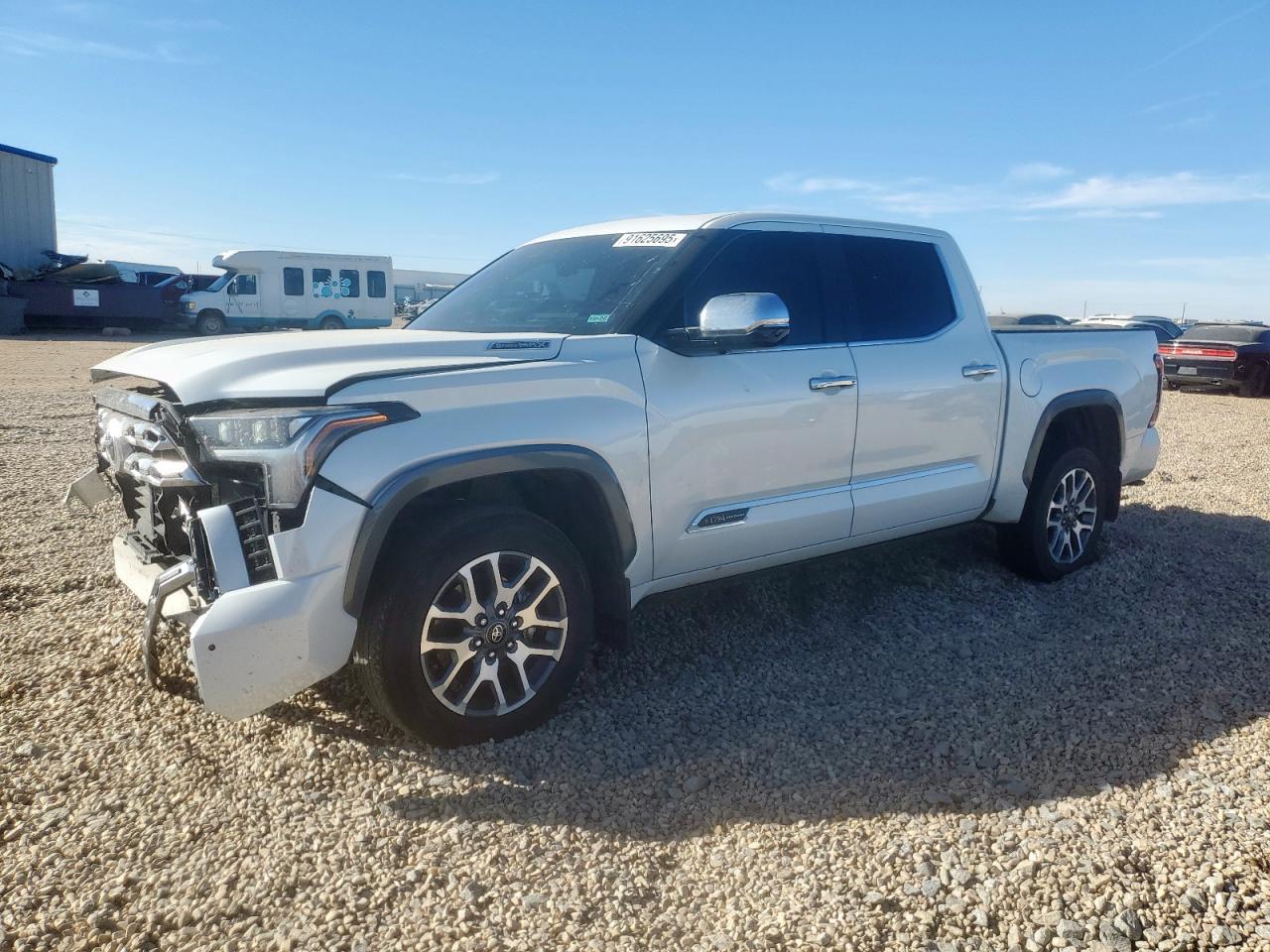 2025 Toyota Tundra Crewmax Platinum