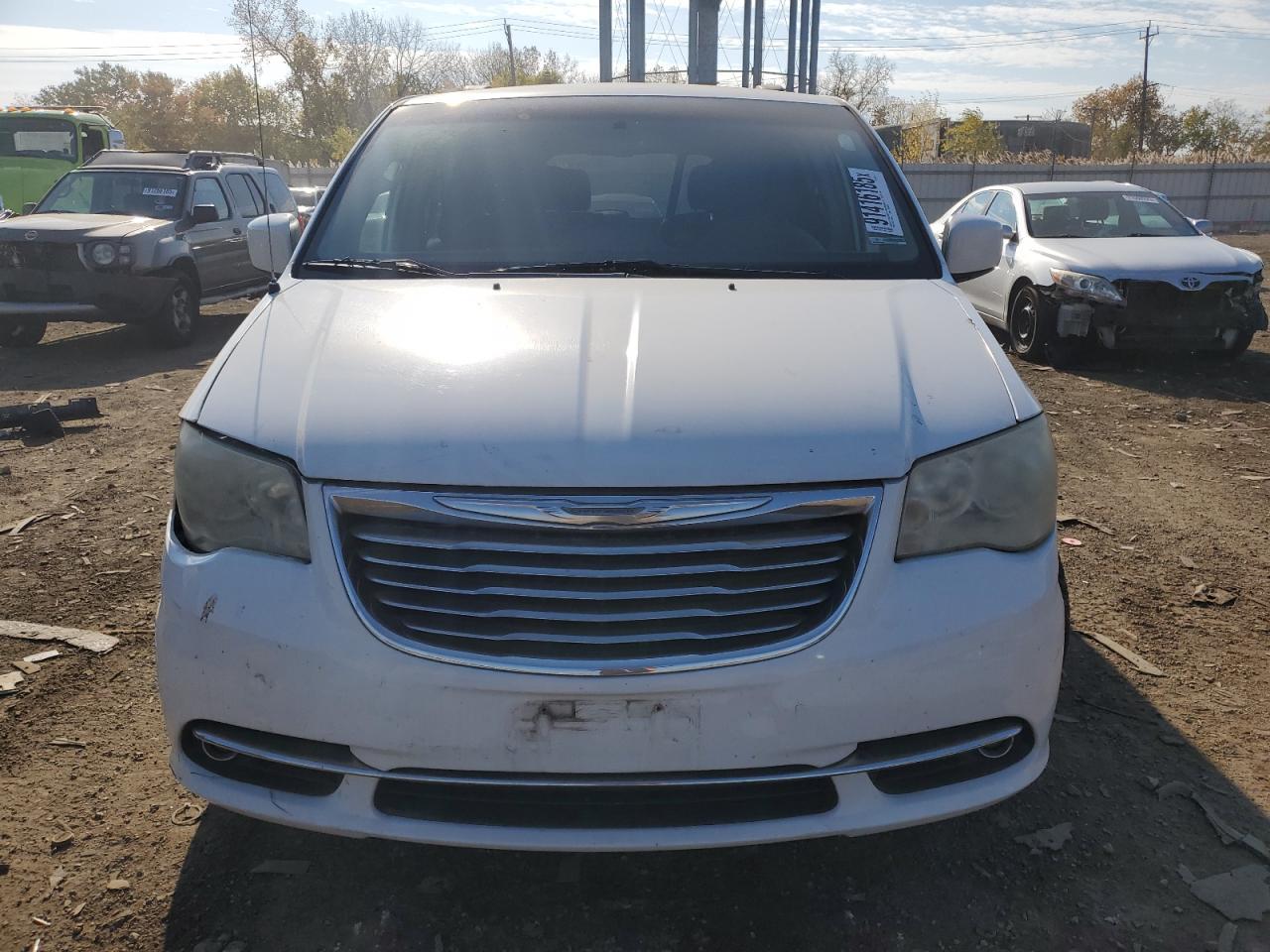 2014 Chrysler Town & Country Touring - Фото 5