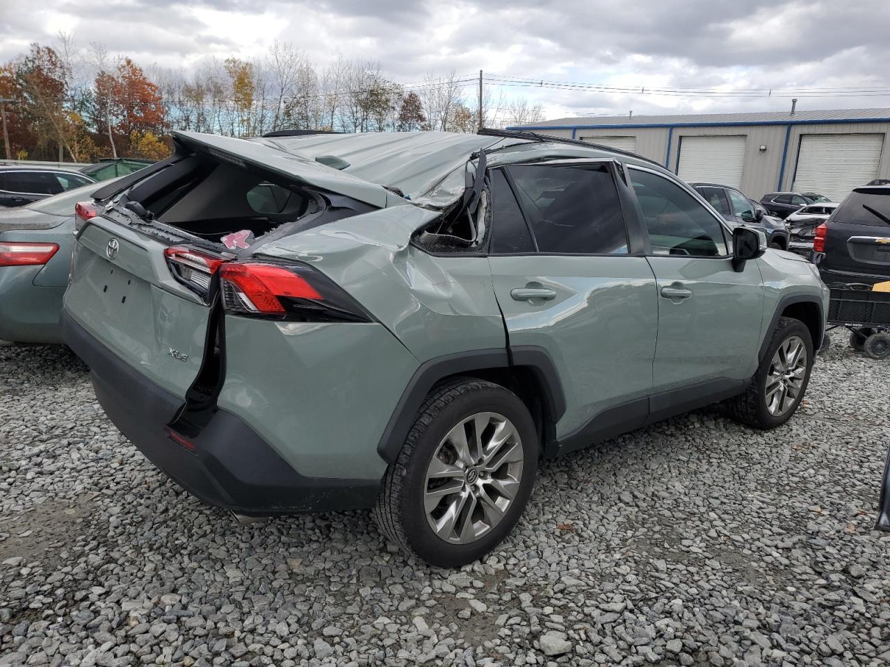 2021 Toyota Rav4 Xle Premium - Image 3