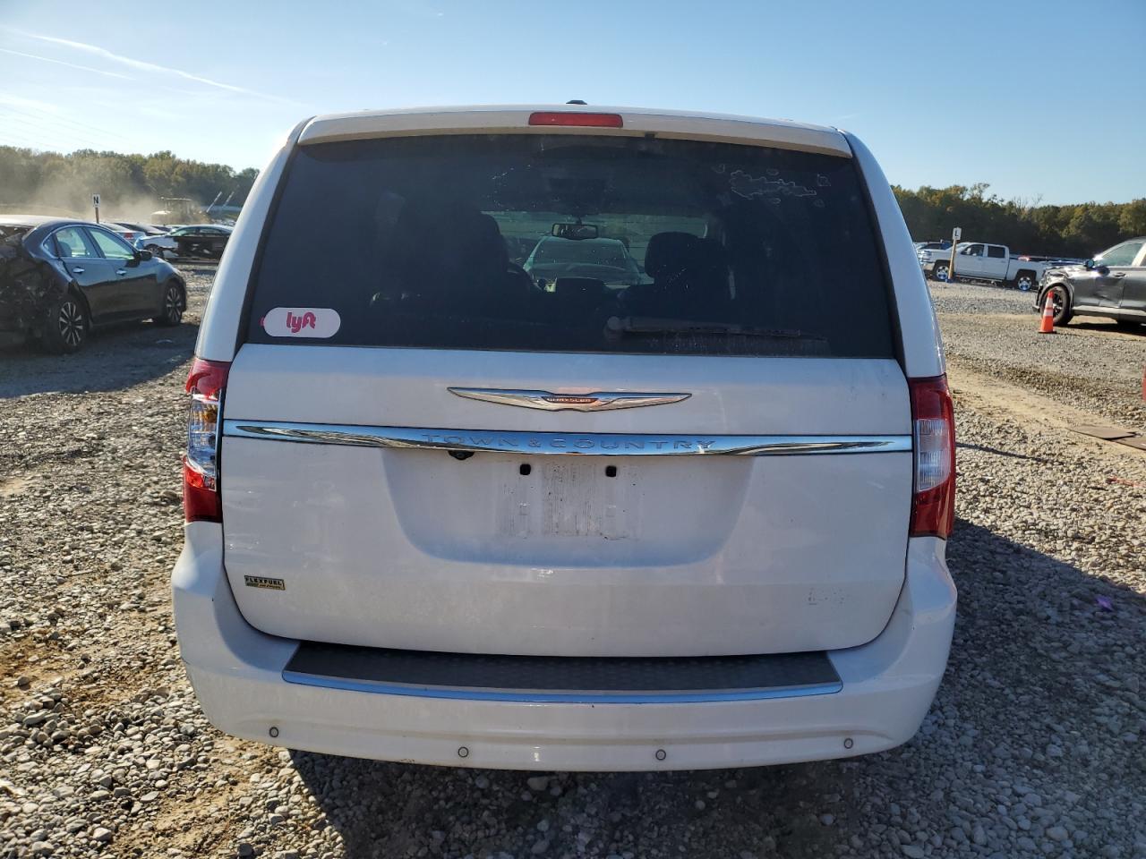 2014 Chrysler Town & Country Touring L - Фото 6