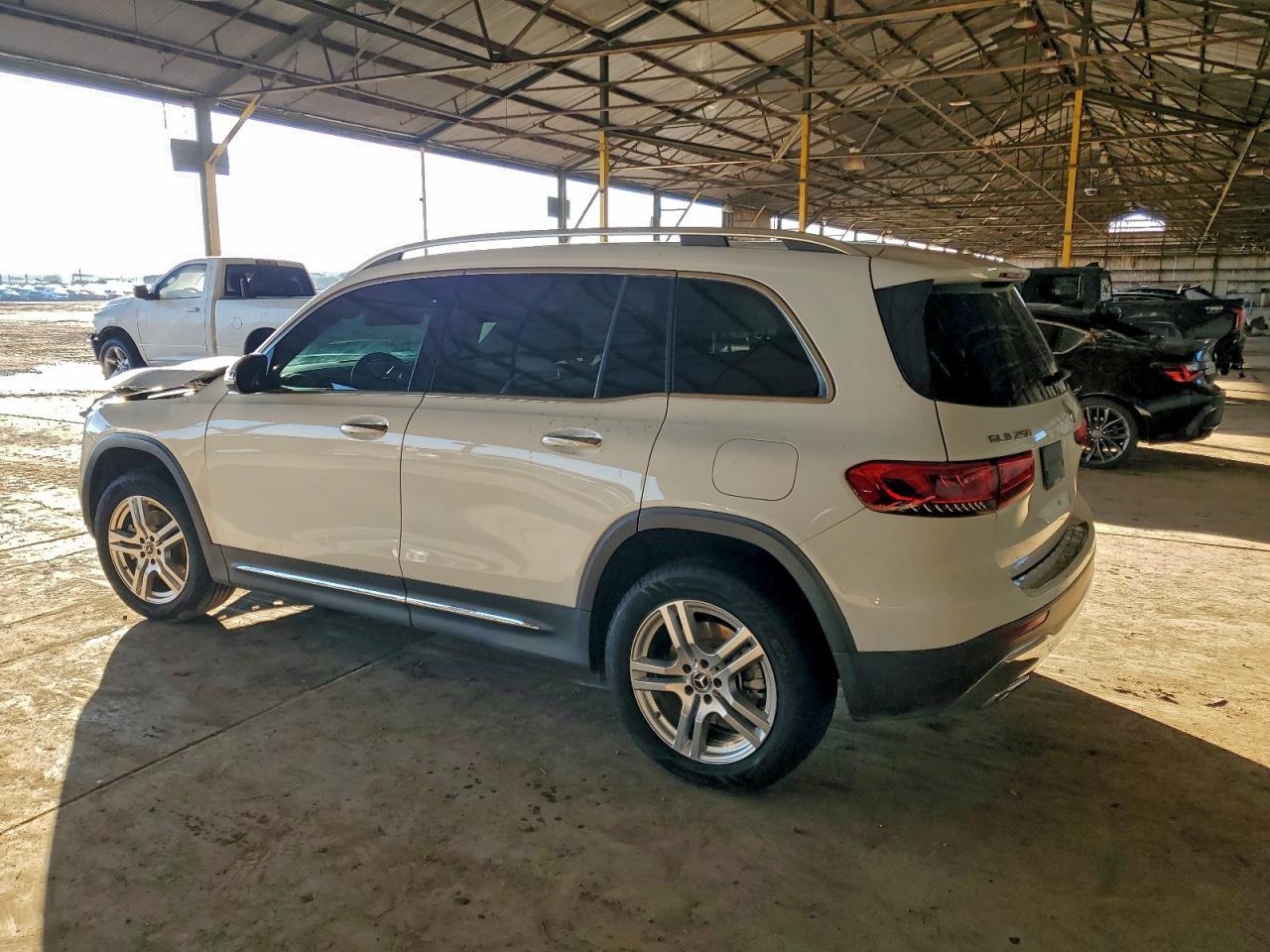 2020 Mercedes-Benz Glb 250 - Фото 2