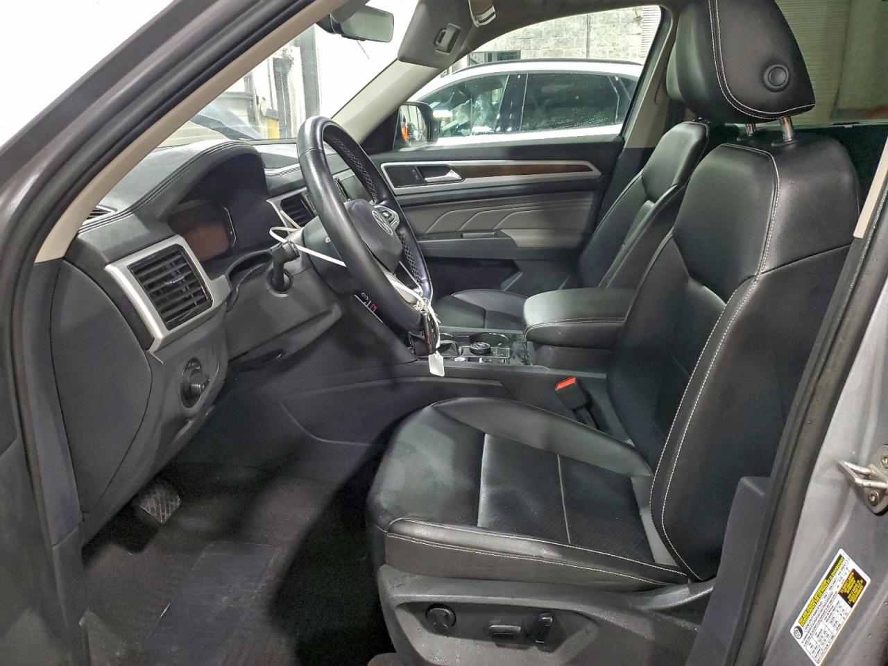 2022 Volkswagen Atlas Se - Image 7