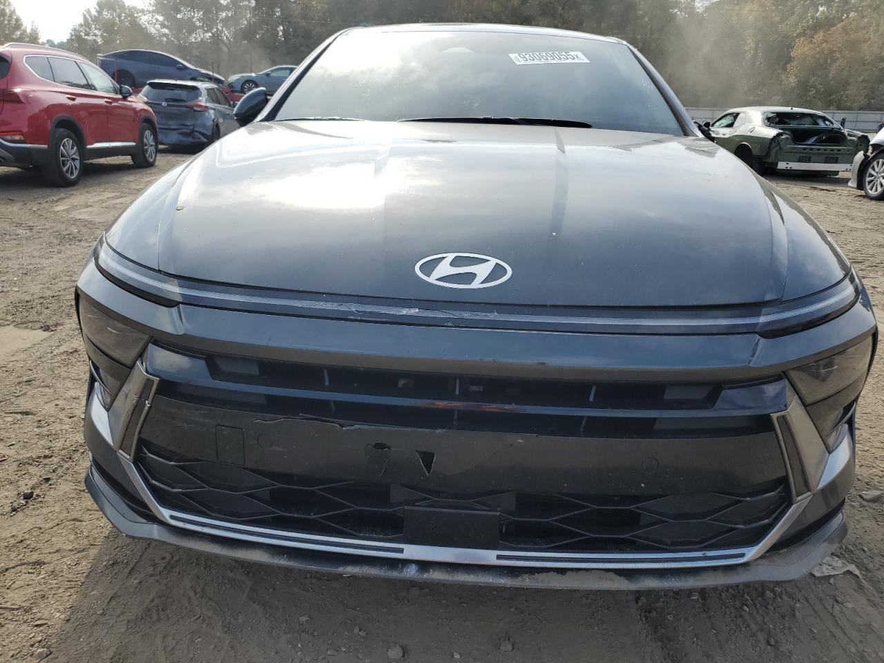 2024 Hyundai Sonata Hybrid - Image 5