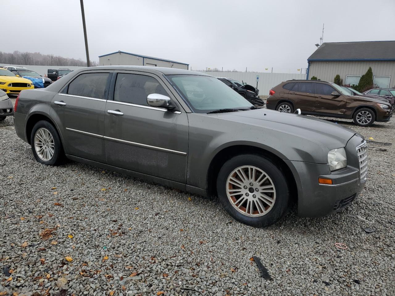 2010 Chrysler 300 Touring - Фото 4