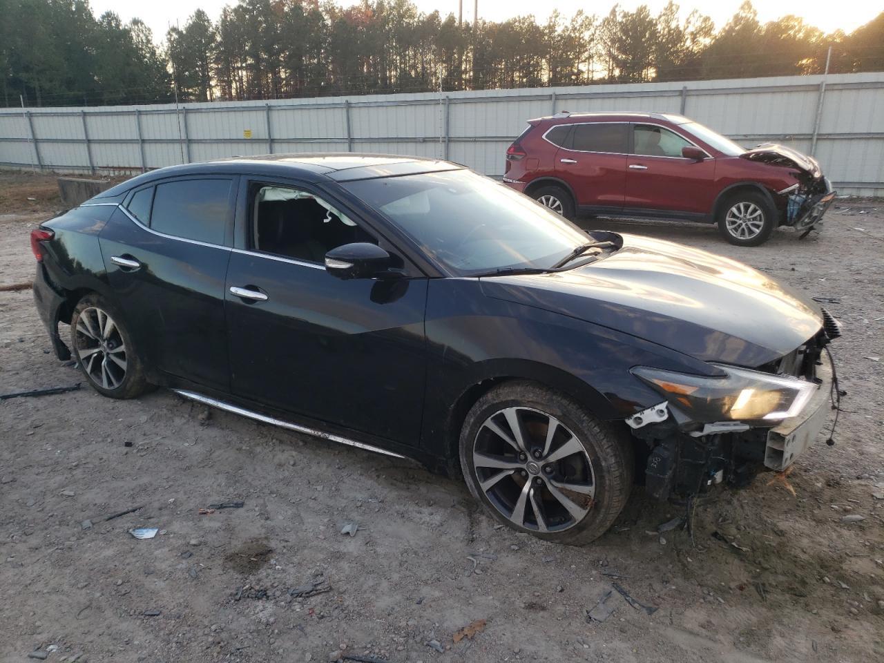 2017 Nissan Maxima 3.5S - Image 4