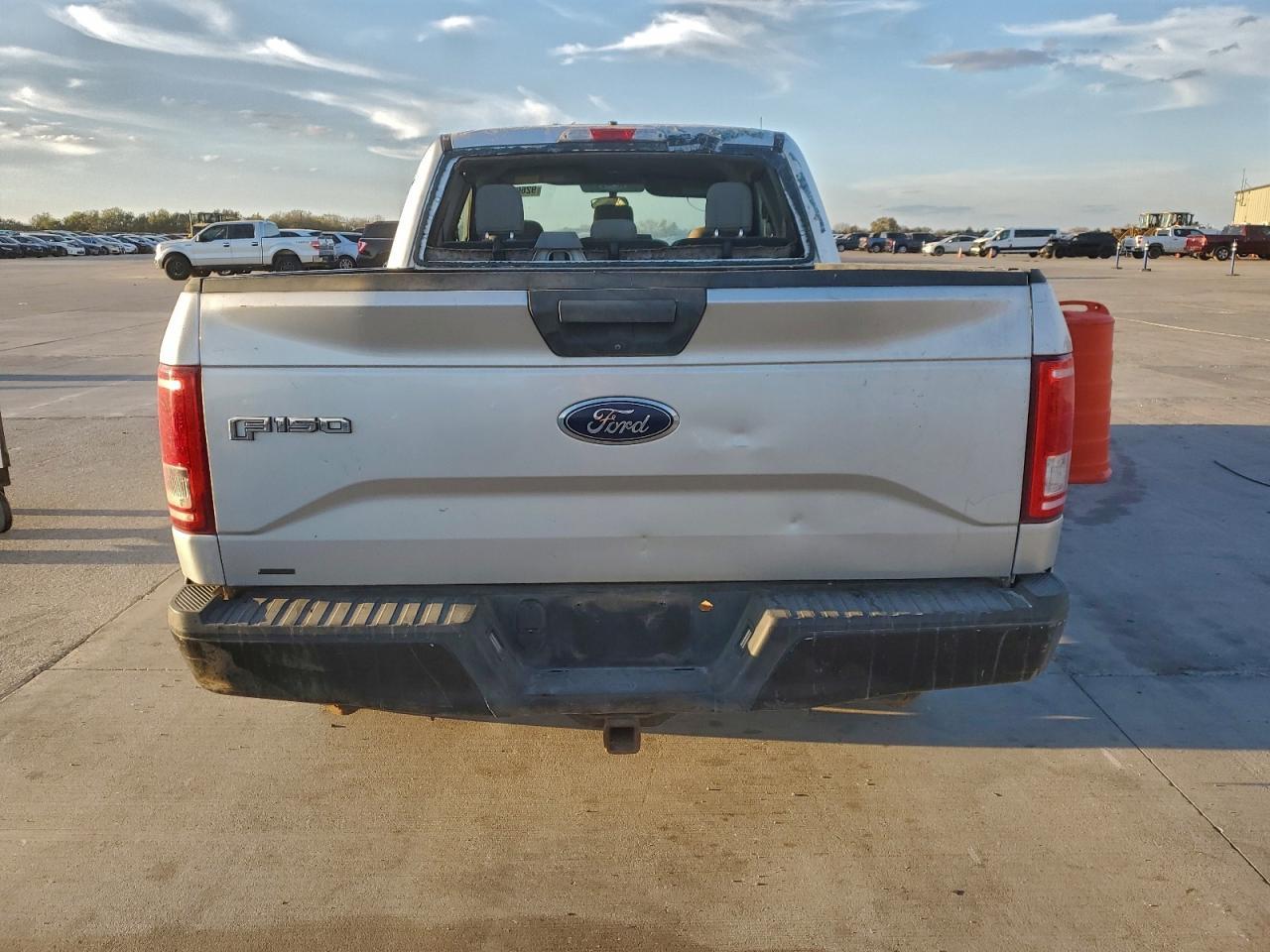 2017 Ford F150 Super Cab - Фото 6
