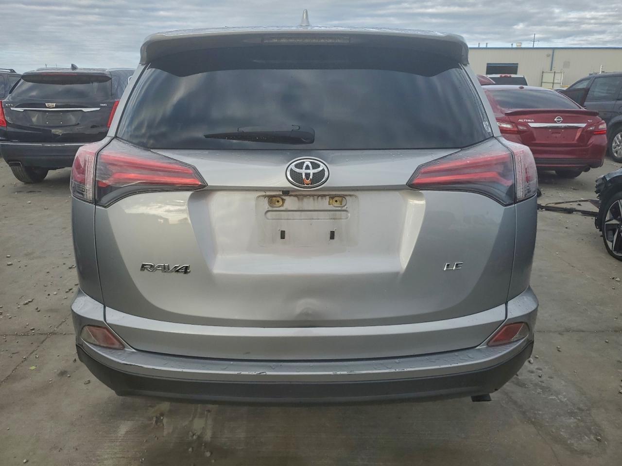 2018 Toyota Rav4 Le - Фото 6