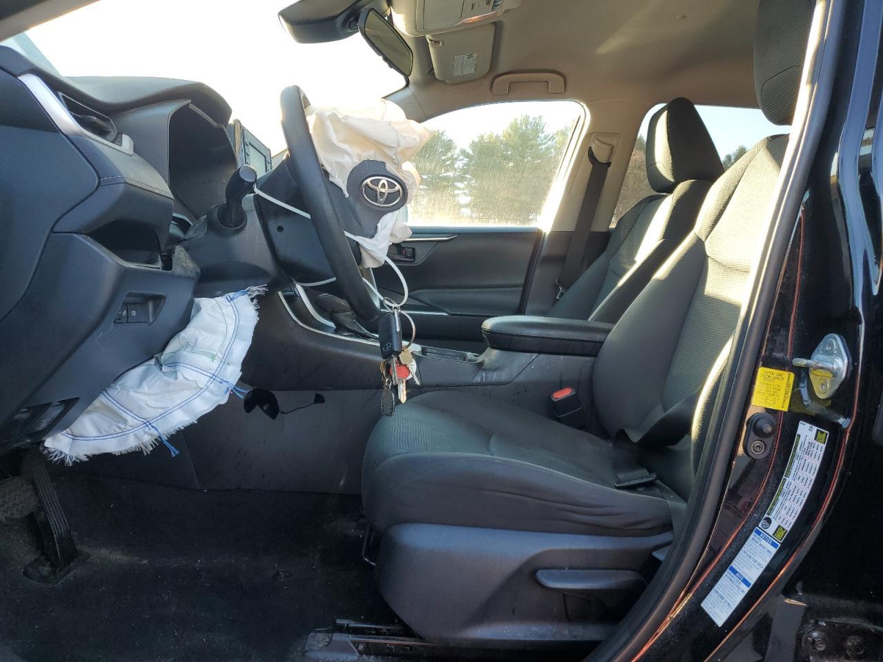 2020 Toyota Rav4 Le - Фото 7