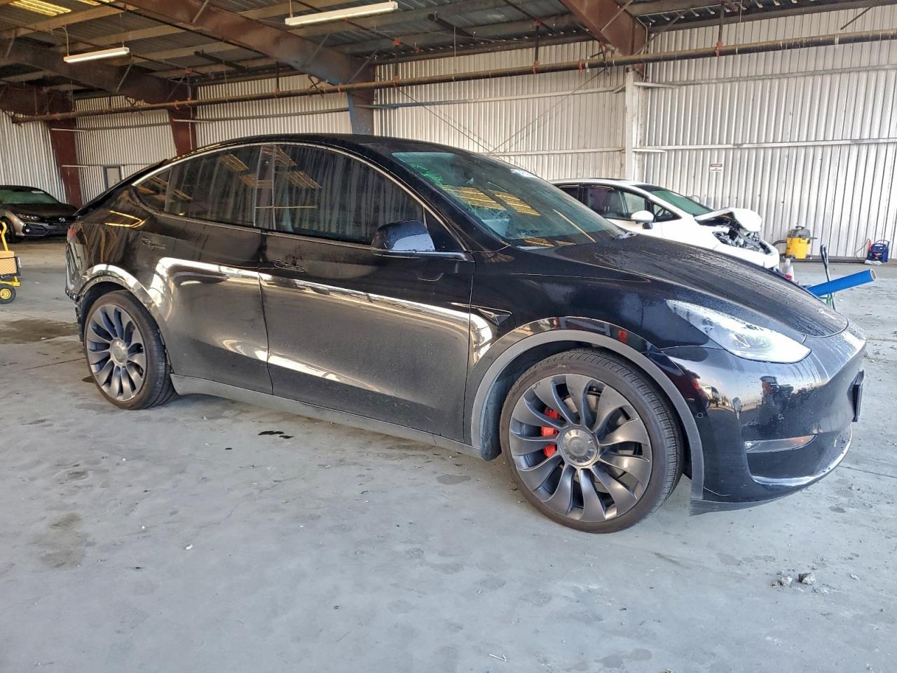 2022 Tesla Model Y - Image 4