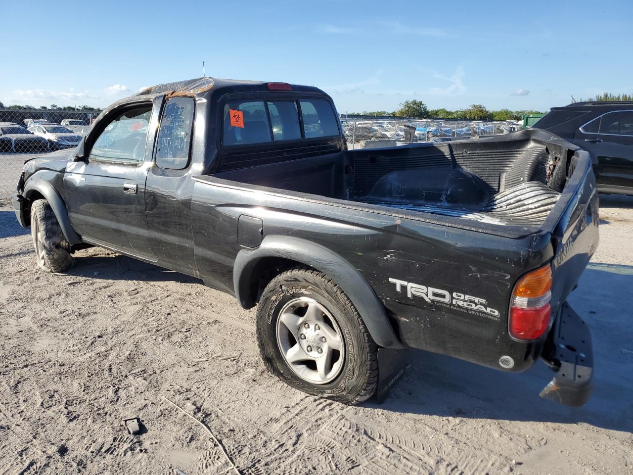 2002 Toyota Tacoma - Фото 2